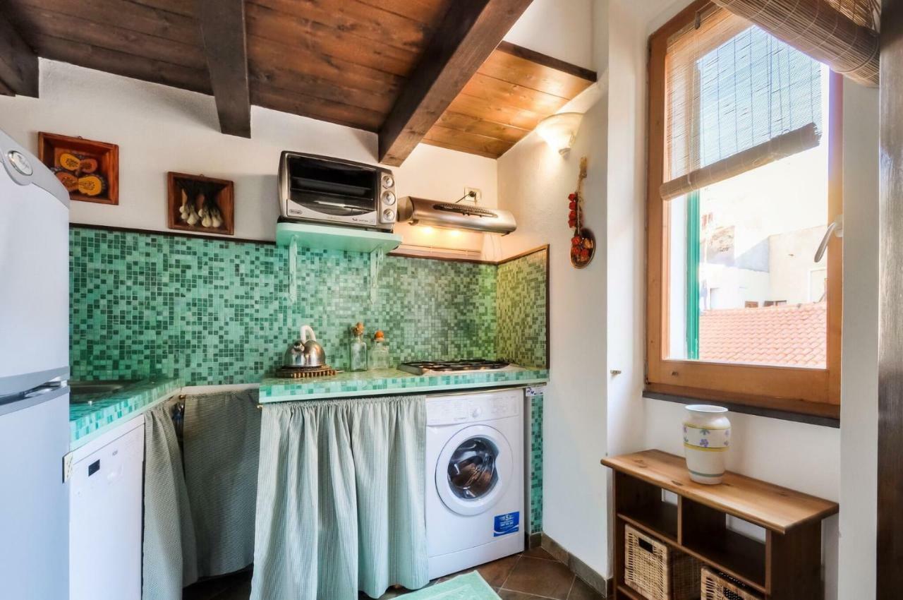 Alghero Old Town Apartment Steps To Sea And Scenic Ramparts Eksteriør bilde
