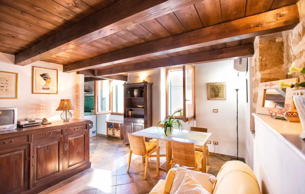 Alghero Old Town Apartment Steps To Sea And Scenic Ramparts Eksteriør bilde