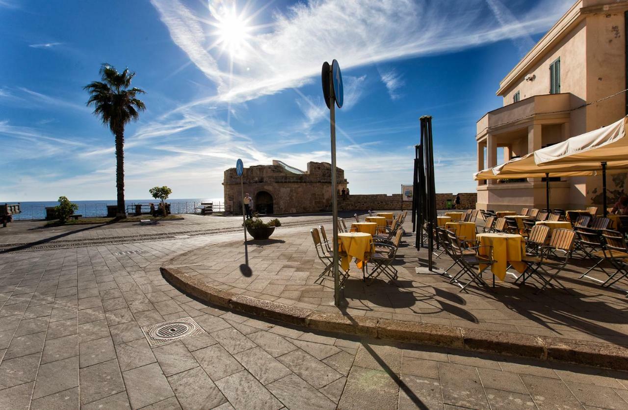 Alghero Old Town Apartment Steps To Sea And Scenic Ramparts Eksteriør bilde